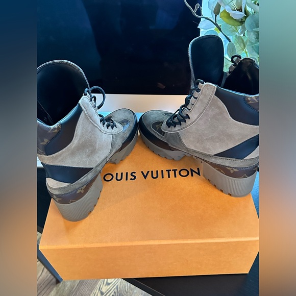 Louis Vuitton Laureate Platrform Desert Boot - Picture 3 of 10